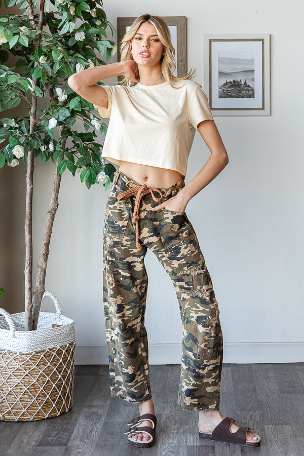 WASHED DISTRESSED CAMOUFLAGE PANTS