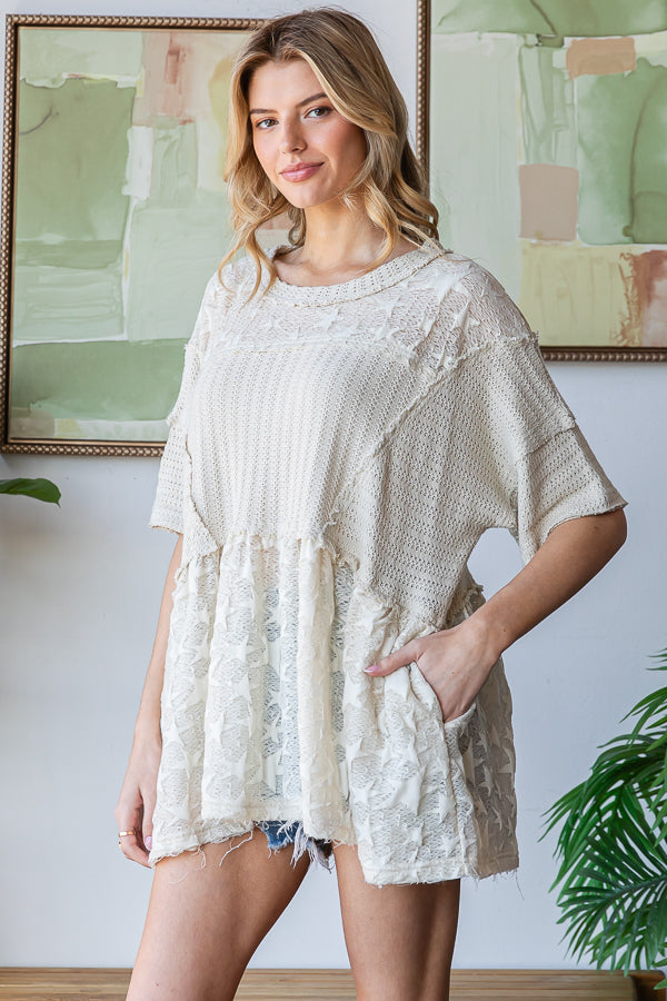 STAR JACQUARD CONTRAST FLARE HEM SHORT SLEEVE TOP