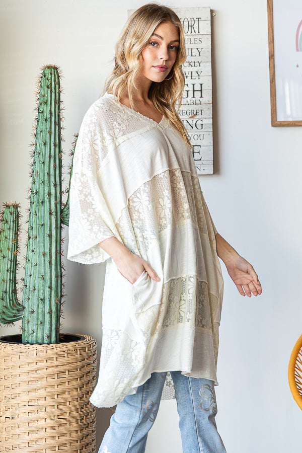 LACE MIX MEDIA SHORT SLEEVE FRAYED HEM BOXY TOP