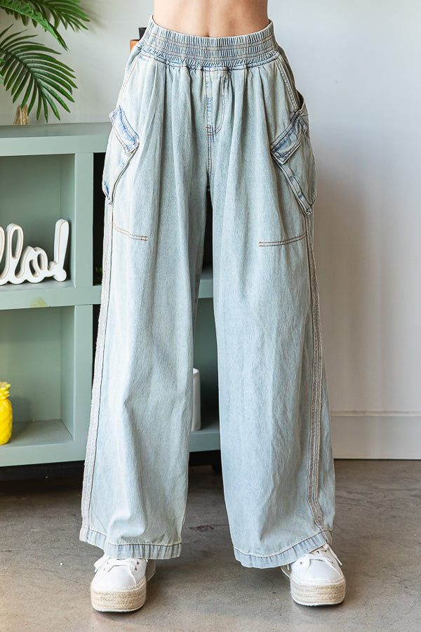 LIGHT WASHED ELASTIC WASIT DENIM CARGO PANTS