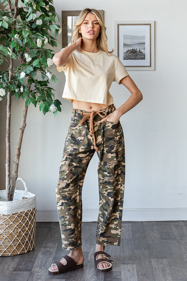 WASHED DISTRESSED CAMOUFLAGE PANTS