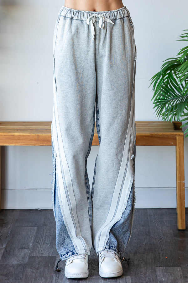 TWO TONE WASHED CONTRAST OVERSIZED DENIM JEANS