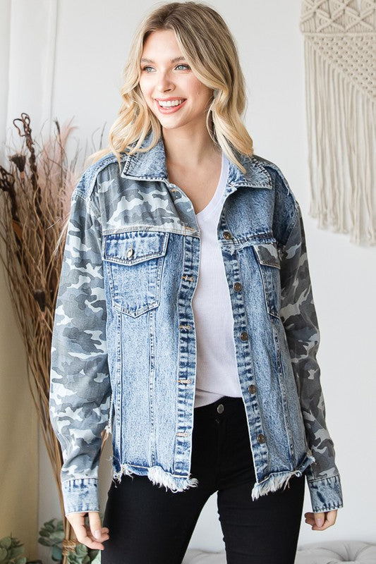 CAMOUFLAGE PRINT DETAIL DENIM JACKET