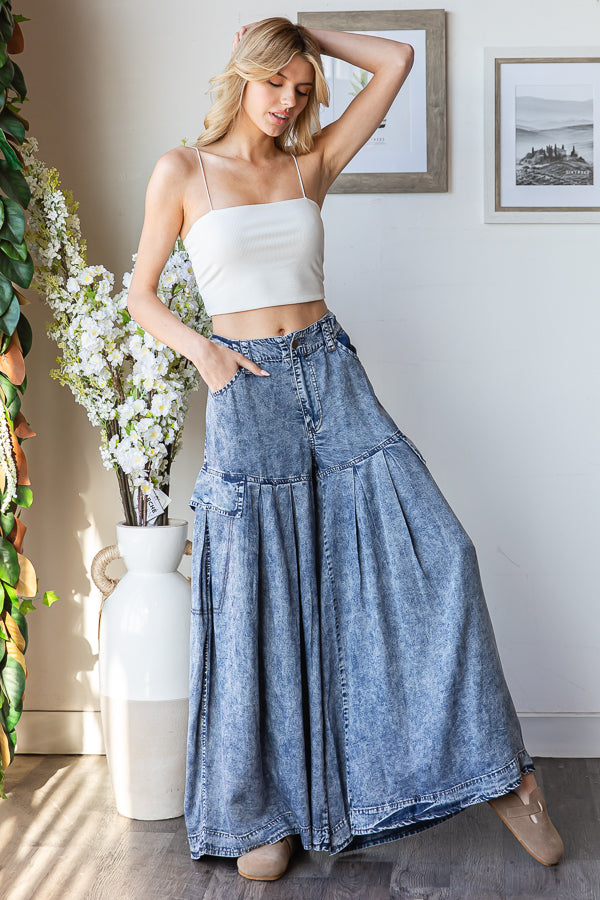 PLEATED DETAIL  WIDE LEG TENCEL PANTS