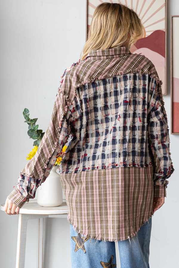 WASHED PLAID DISTRESSED DETAIL BUTTON DOWN SHIRT