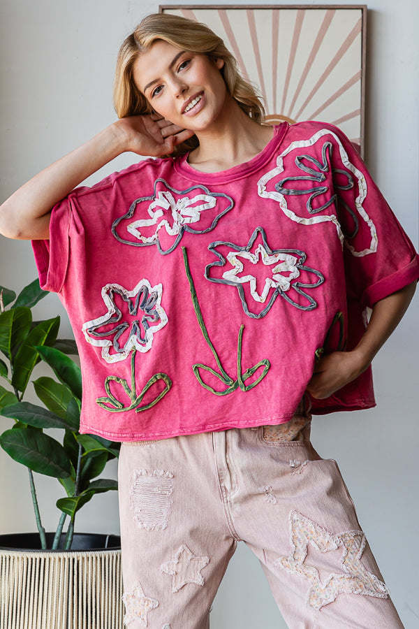 WASHED FLOWER APPLIQUE SHORT SLEEVE KNIT TOP