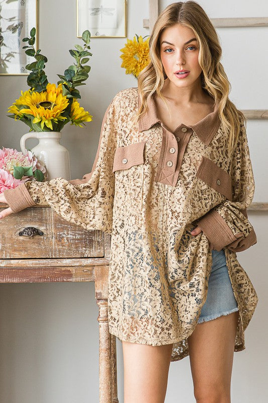 WASHED COLLAR BUTTON NECK MIX MEDIA LACE TOP