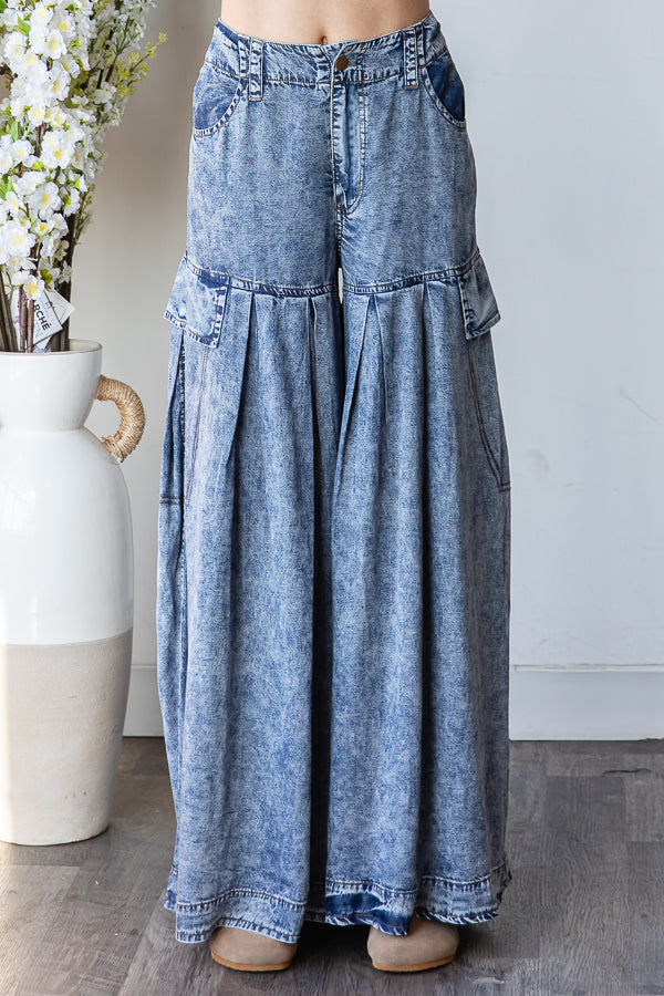 PLEATED DETAIL  WIDE LEG TENCEL PANTS