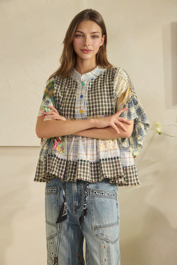 WASHED RUFFLE HEM MIXED PLAID TOP