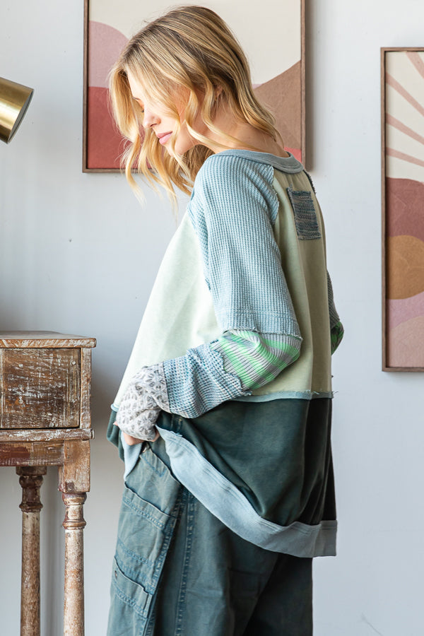 WASHED COLORBLOCK DETAIL MIX MEDIA PULLOVER TOP