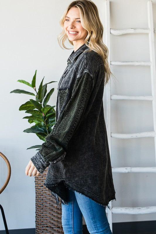 WASHED LACE CONTRAST SLEEVE FRONT POCKET SHACKET