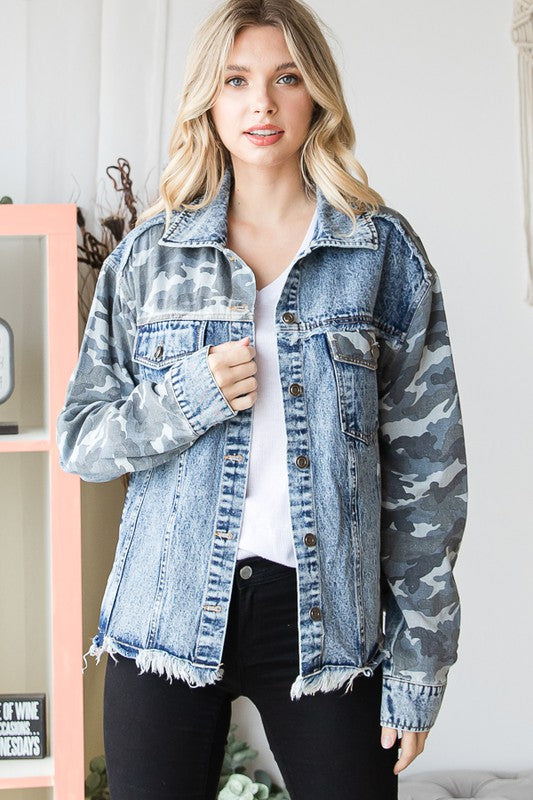 CAMOUFLAGE PRINT DETAIL DENIM JACKET