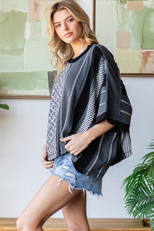 WASHED PRINTED DETAILED VERTICAL PRINTED KNIT TOP