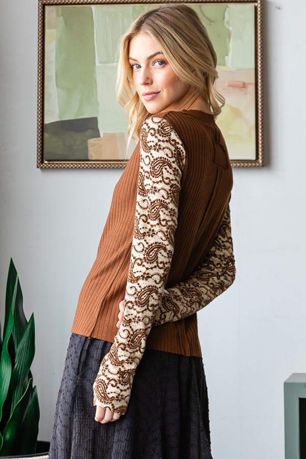 HENLEY NECK PRINTED LACE SLEEVES RIB KNIT TOP