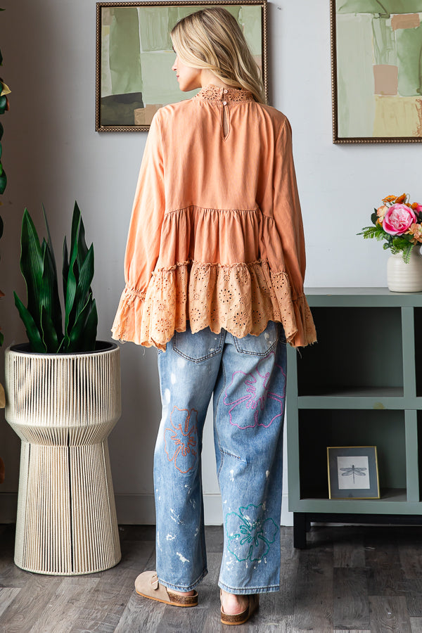 WASHED EYELET CONTRAST TIERED RUFFLE FLOWY HEM TOP