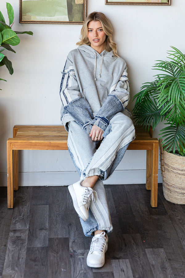 TWO TONE WASHED CONTRAST OVERSIZED DENIM JEANS