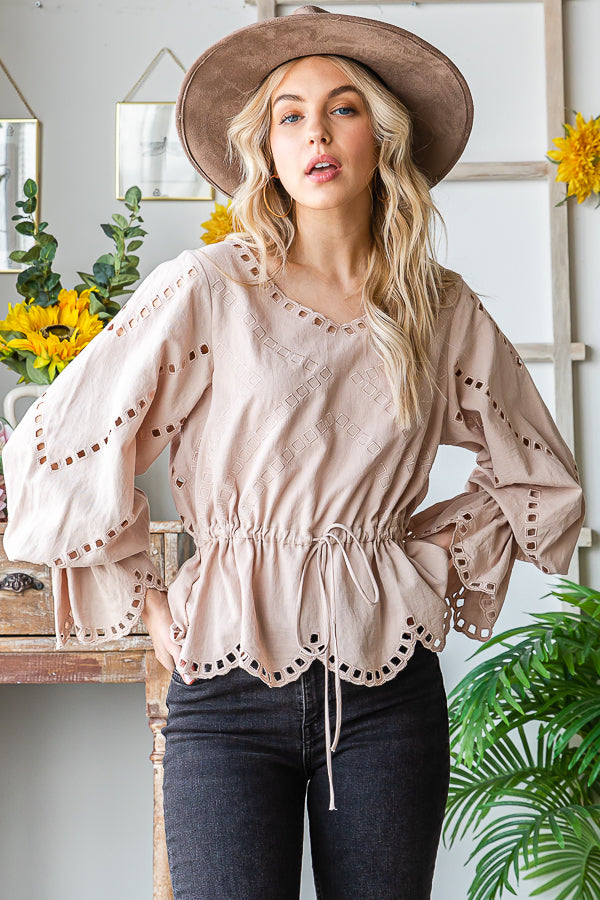 WASHED EMBROIDERED SCALLOP EDGE PEPLUM TOP