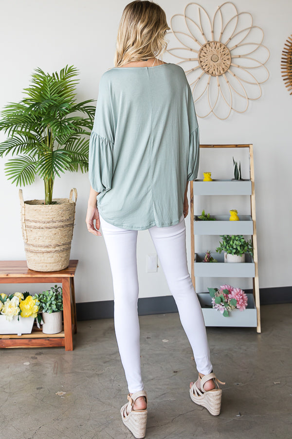 ROUND NECK PLEATED DETAIL SLEEVE OVERSIZED TEE