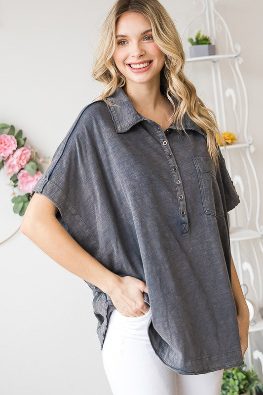 WASHED COLLARED V NECK SHORT SLEEVE OVERSIZED TOP