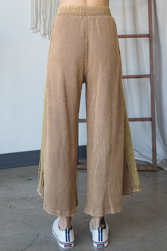 WASHED ELASTIC WAIST BAND WIDE LEG CROPPED PANTS