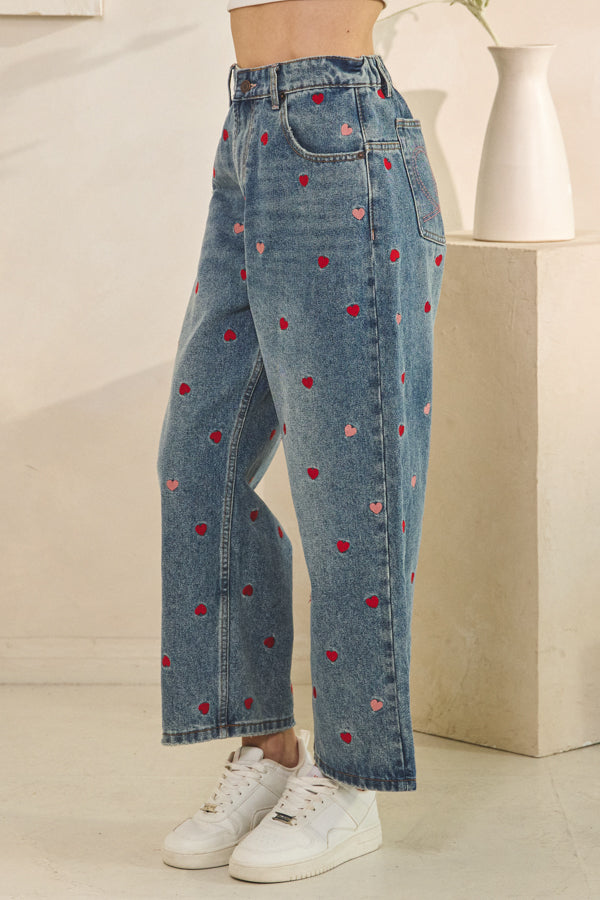 WASHED HEART EMBROIDERED BOYFRIEND JEANS