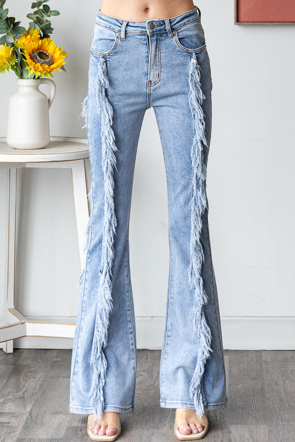 MEDIUM LIGHT WASH FRAYED STRETCH FLARE DENIM JEANS