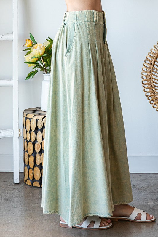 WASHED PLEATED DETAIL FLARE HEM MAXI SKIRT