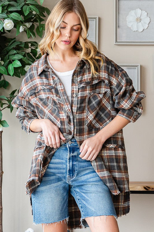WASHED HI LOW HEM POCKETS PLAID SHIRT