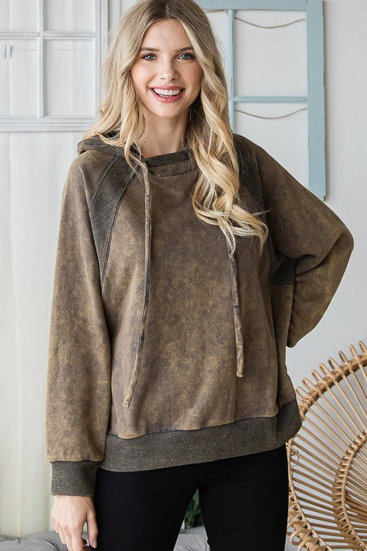 WASHED HOODED RAGLAN LONG SLEEVE PULLOVER TOP
