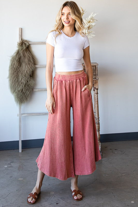 ELASTIC WAIST BAND CROPPED PANTS