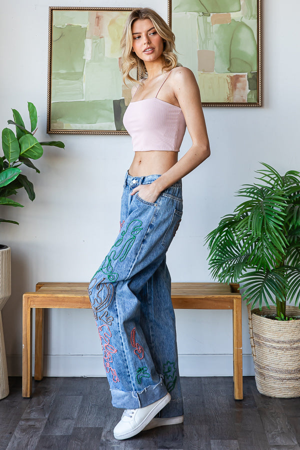 FLOWER EMBROIDERED MID RISE DENIM JEAN