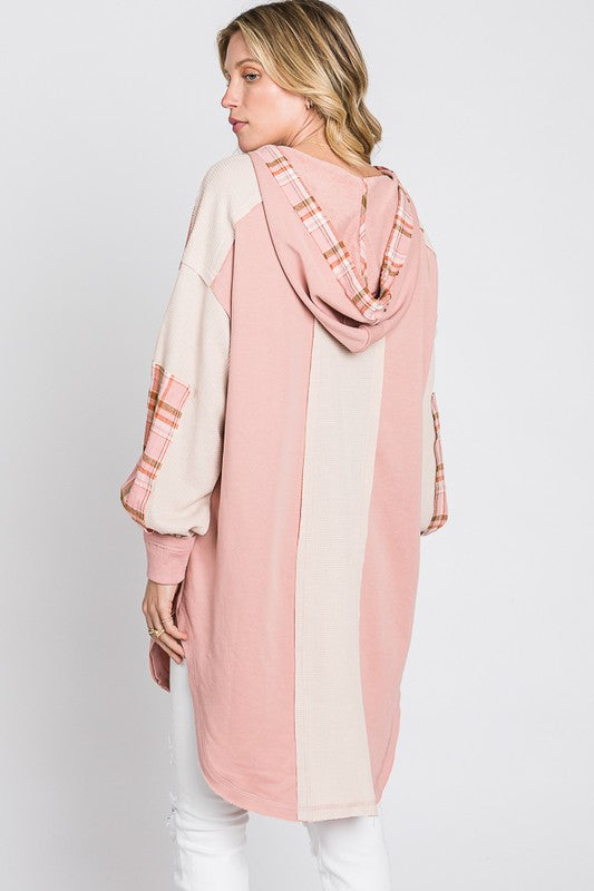 PLAID CONTRAST HOODED FRENCH TERRY TUNIC TOP