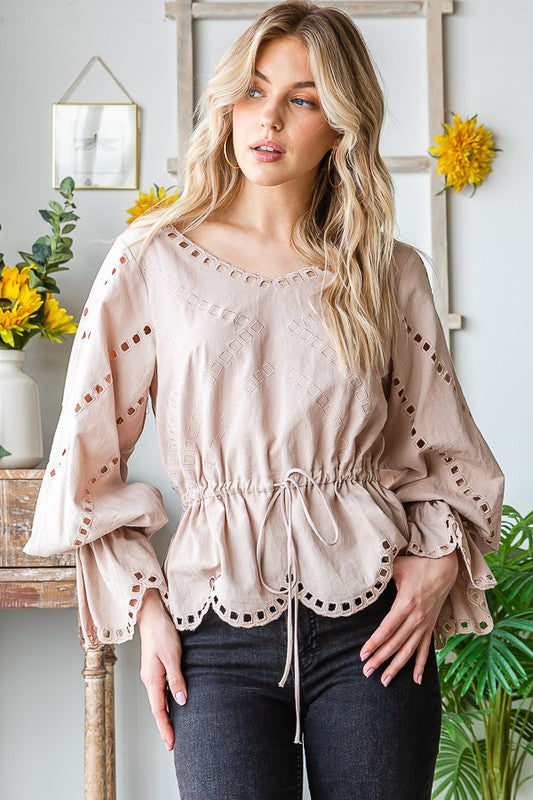 WASHED EMBROIDERED SCALLOP EDGE PEPLUM TOP