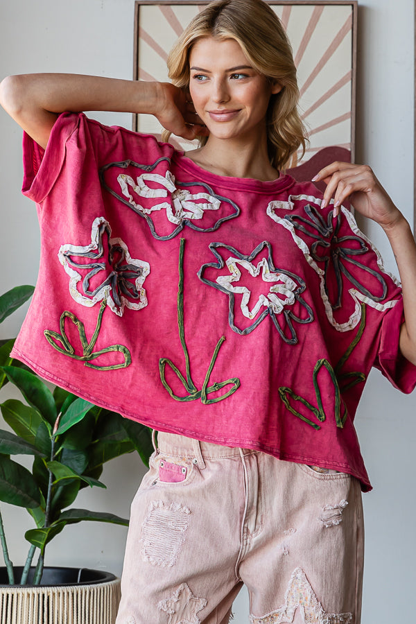 WASHED FLOWER APPLIQUE SHORT SLEEVE KNIT TOP