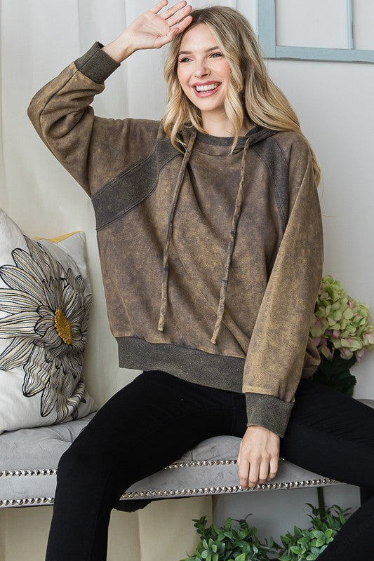WASHED HOODED RAGLAN LONG SLEEVE PULLOVER TOP
