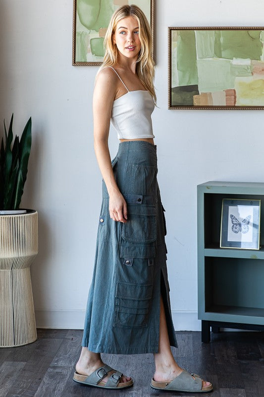 WASHED FRONT SLIT DETAIL CARGO SKIRT