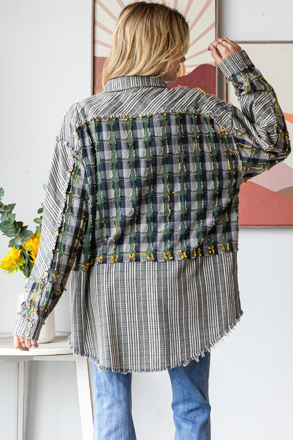 WASHED PLAID DISTRESSED DETAIL BUTTON DOWN SHIRT