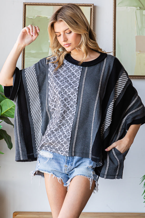 WASHED PRINTED DETAILED VERTICAL PRINTED KNIT TOP