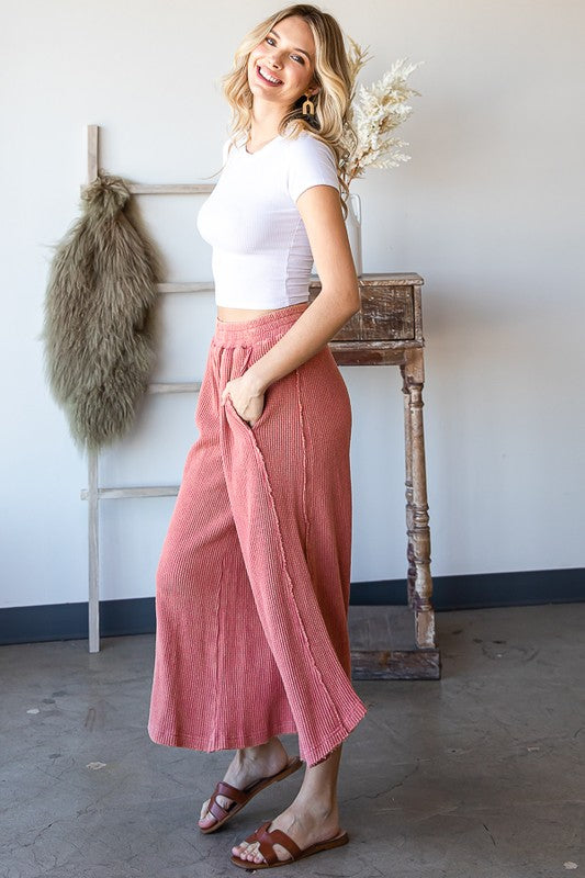 ELASTIC WAIST BAND CROPPED PANTS