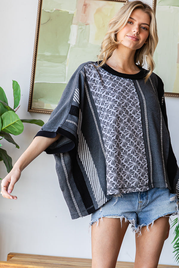 WASHED PRINTED DETAILED VERTICAL PRINTED KNIT TOP