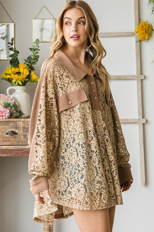 WASHED COLLAR BUTTON NECK MIX MEDIA LACE TOP