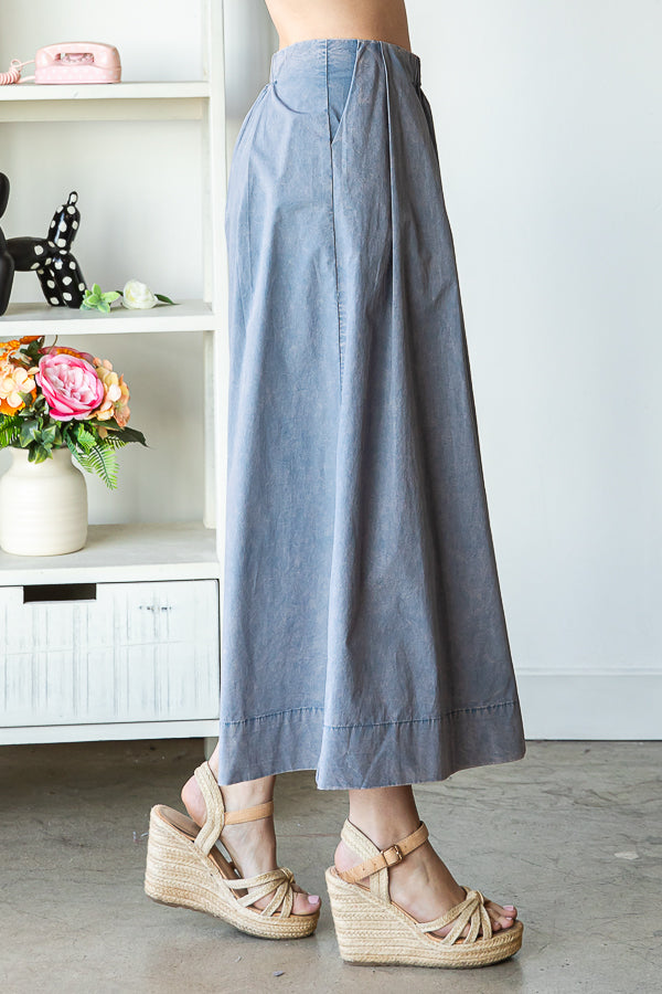 WASHED PLEATED DETAIL WIDE LEG CROPPED PANTS
