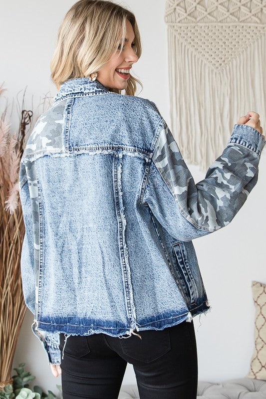 CAMOUFLAGE PRINT DETAIL DENIM JACKET