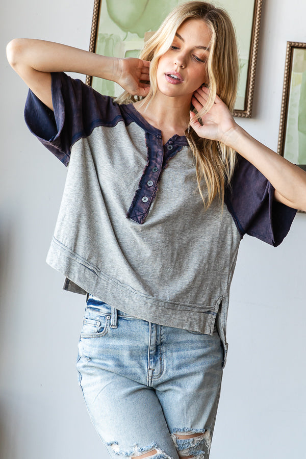 WASHED CONTRAST HENLEY NECK SHORT SLEEVE TEE