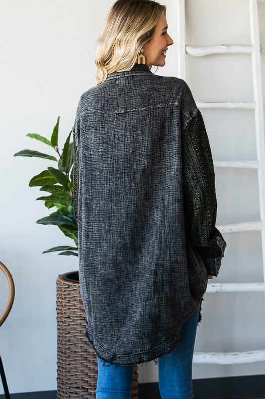 WASHED LACE CONTRAST SLEEVE FRONT POCKET SHACKET