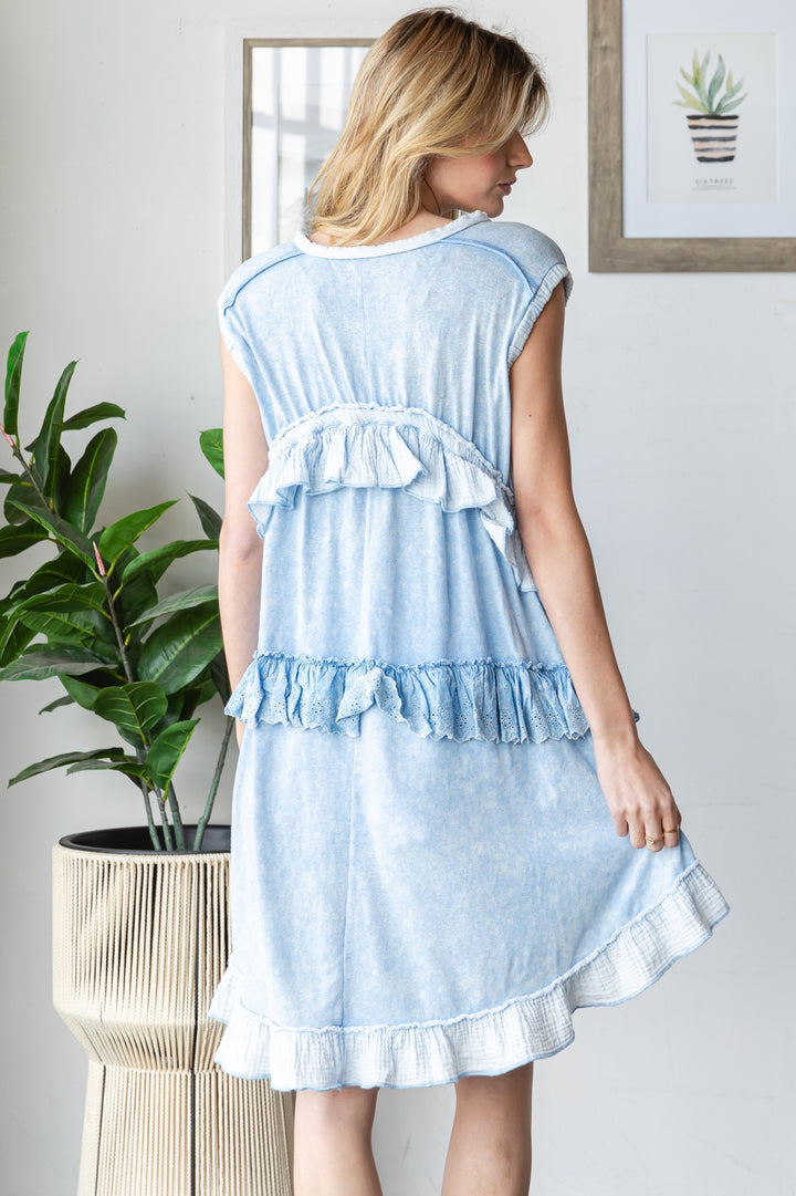 WASHED SLEEVELESS TIERED CONTRAST RUFFLE TUNIC TOP