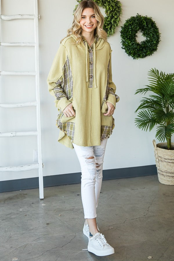 WASHED FLANNEL CONTRAST HOODED WAFFLE PULLOVER TOP