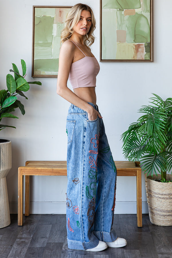 FLOWER EMBROIDERED MID RISE DENIM JEAN