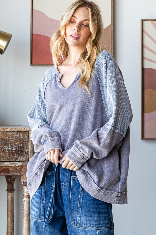 COLORBLOCK NOTCHED V NECK LONG SLEEVE PULLOVER TOP