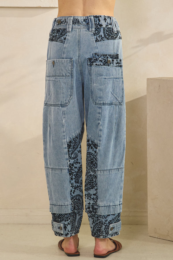 WASHED FLOCKING CONTRAST DETAIL DENIM JEANS